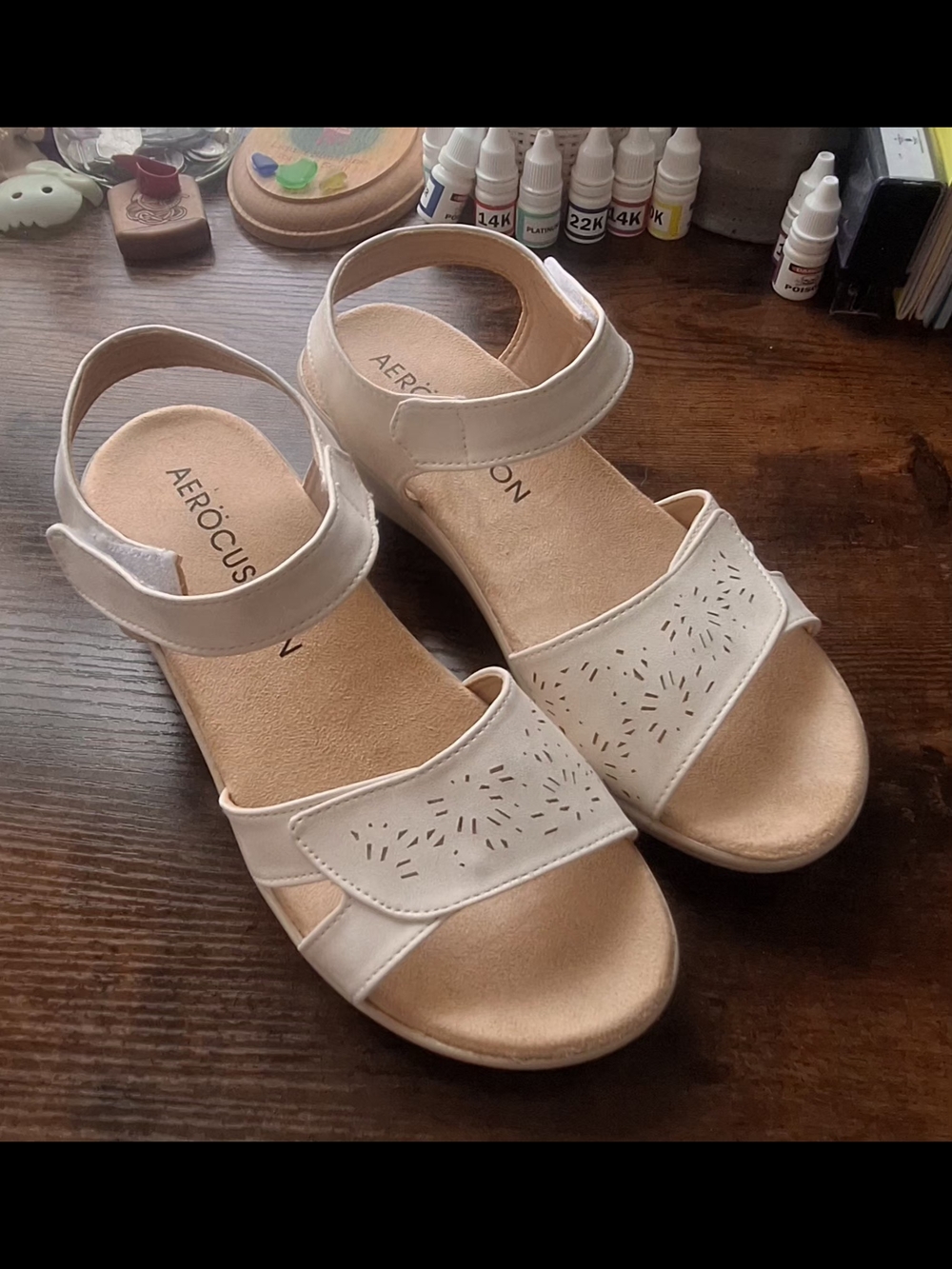 Aerocushion White Comfort Laser-Cut Sandals BRAND NEW SIZE 39